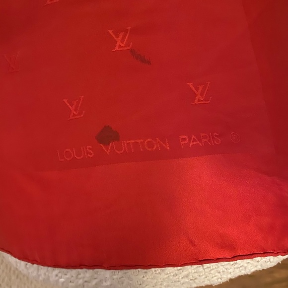 Louis Vuitton silk scarf - Picture 3 of 4